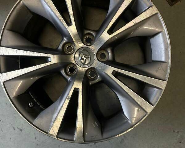 Белый Тойота Хайлендер, объемом двигателя 3.55 л и пробегом 220 тыс. км за 20515 $, фото 16 на Automoto.ua