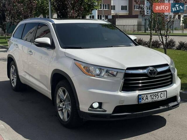 Білий Тойота Хайлендер, об'ємом двигуна 3.46 л та пробігом 158 тис. км за 21500 $, фото 6 на Automoto.ua