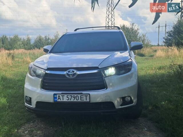 Белый Тойота Хайлендер, объемом двигателя 3.5 л и пробегом 210 тыс. км за 19800 $, фото 15 на Automoto.ua