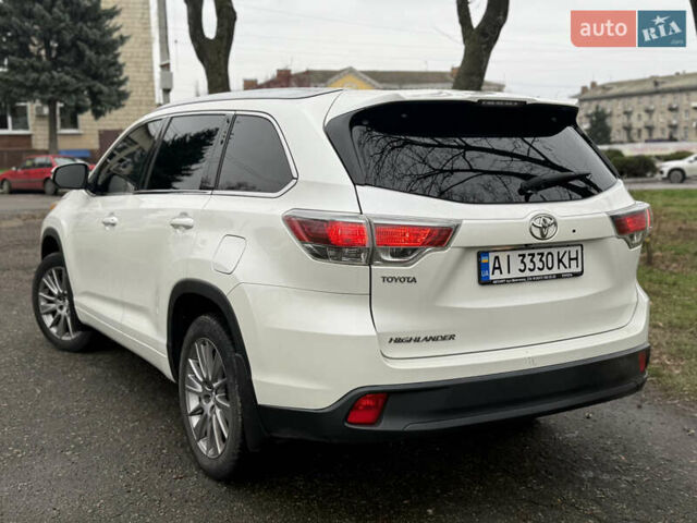 Белый Тойота Хайлендер, объемом двигателя 2.67 л и пробегом 152 тыс. км за 22800 $, фото 6 на Automoto.ua
