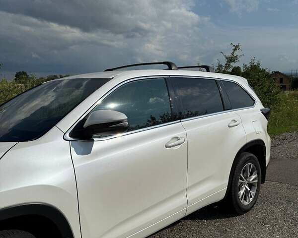 Білий Тойота Хайлендер, об'ємом двигуна 3.5 л та пробігом 210 тис. км за 19200 $, фото 11 на Automoto.ua