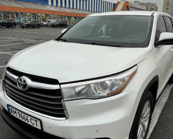 Тойота Хайлендер 2016 в Киеве на Automoto.ua Белый Тойота Хайлендер, объемом двигателя 2.67 л и пробегом 185 тыс. км за 18550 $, фото 3 на Automoto.ua