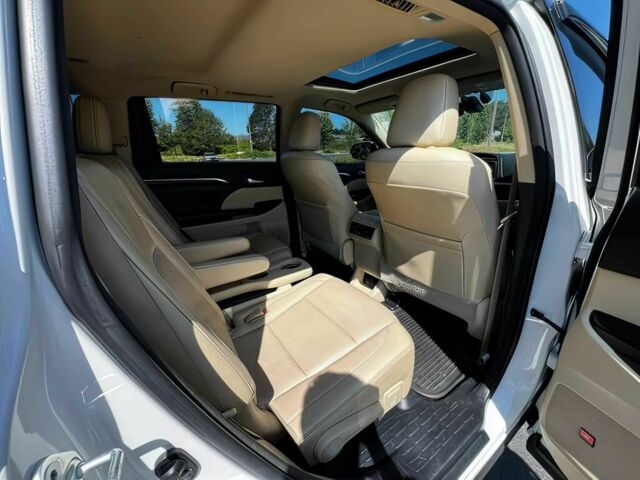 Белый Тойота Хайлендер, объемом двигателя 3.5 л и пробегом 80 тыс. км за 7100 $, фото 9 на Automoto.ua