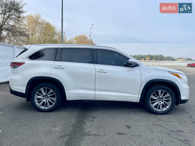 Белый Тойота Хайлендер, объемом двигателя 2.67 л и пробегом 180 тыс. км за 18995 $, фото 18 на Automoto.ua