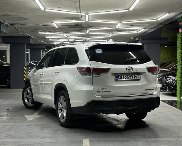 Белый Тойота Хайлендер, объемом двигателя 3.5 л и пробегом 145 тыс. км за 24800 $, фото 16 на Automoto.ua