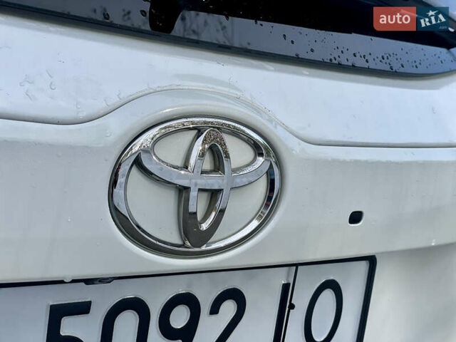 Белый Тойота Хайлендер, объемом двигателя 2.67 л и пробегом 180 тыс. км за 18995 $, фото 22 на Automoto.ua