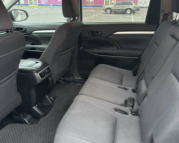 Тойота Хайлендер 2016 в Киеве на Automoto.ua Белый Тойота Хайлендер, объемом двигателя 2.67 л и пробегом 185 тыс. км за 18550 $, фото 17 на Automoto.ua