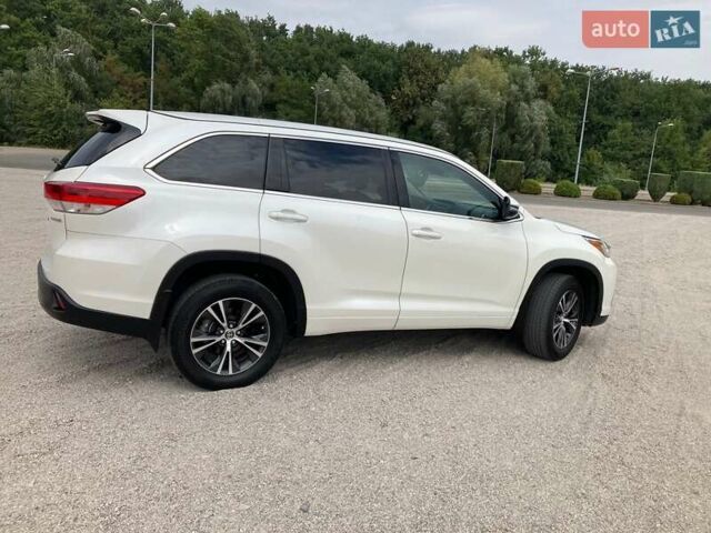 Белый Тойота Хайлендер, объемом двигателя 3.46 л и пробегом 22 тыс. км за 29500 $, фото 8 на Automoto.ua