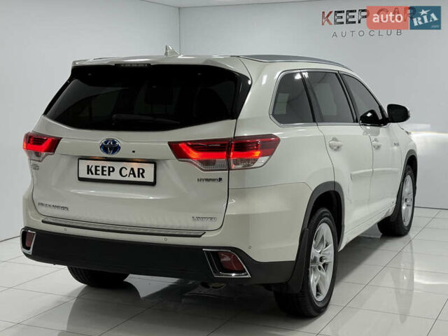 Белый Тойота Хайлендер, объемом двигателя 3.46 л и пробегом 100 тыс. км за 34000 $, фото 20 на Automoto.ua