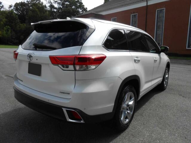 Белый Тойота Хайлендер, объемом двигателя 3.5 л и пробегом 67 тыс. км за 15600 $, фото 6 на Automoto.ua