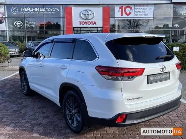 Белый Тойота Хайлендер, объемом двигателя 2.7 л и пробегом 136 тыс. км за 24700 $, фото 1 на Automoto.ua