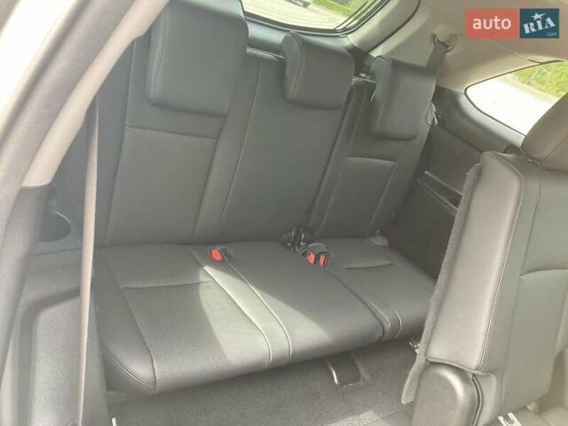 Белый Тойота Хайлендер, объемом двигателя 3.46 л и пробегом 22 тыс. км за 29500 $, фото 16 на Automoto.ua