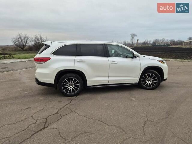 Білий Тойота Хайлендер, об'ємом двигуна 2.67 л та пробігом 149 тис. км за 29500 $, фото 7 на Automoto.ua