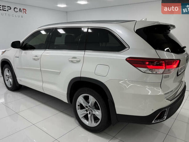 Белый Тойота Хайлендер, объемом двигателя 3.46 л и пробегом 100 тыс. км за 34000 $, фото 18 на Automoto.ua