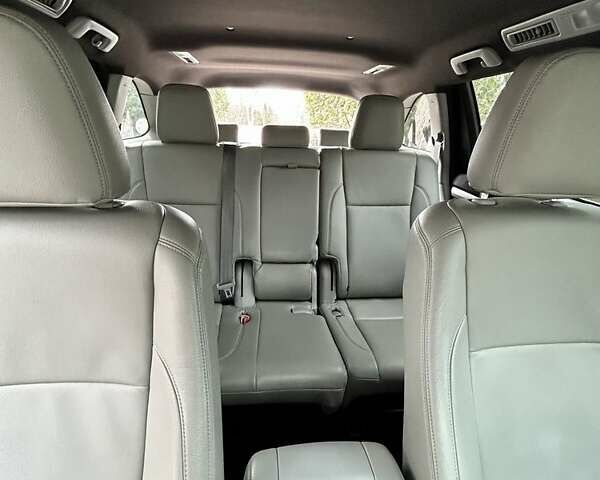 Білий Тойота Хайлендер, об'ємом двигуна 2.7 л та пробігом 115 тис. км за 31500 $, фото 14 на Automoto.ua