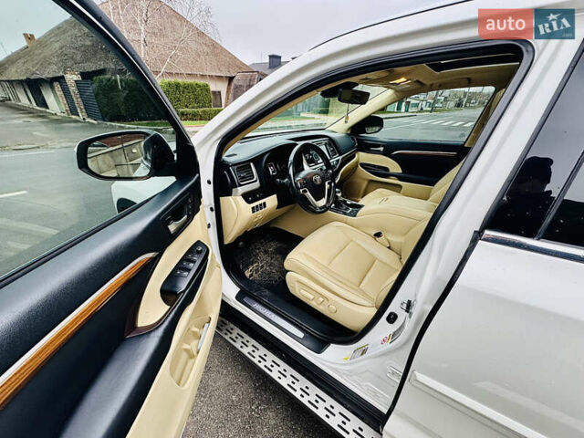 Белый Тойота Хайлендер, объемом двигателя 3.46 л и пробегом 104 тыс. км за 30000 $, фото 19 на Automoto.ua