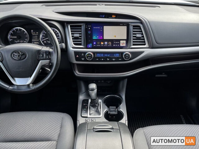 Білий Тойота Хайлендер, об'ємом двигуна 2.7 л та пробігом 136 тис. км за 23300 $, фото 7 на Automoto.ua