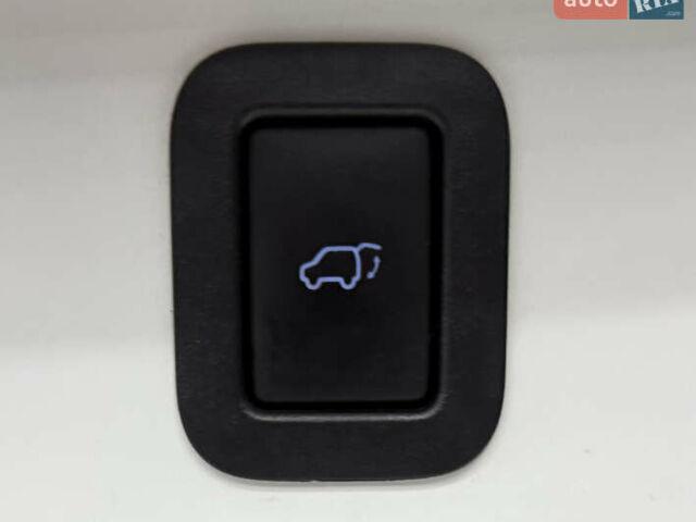 Белый Тойота Хайлендер, объемом двигателя 3.46 л и пробегом 100 тыс. км за 34000 $, фото 32 на Automoto.ua