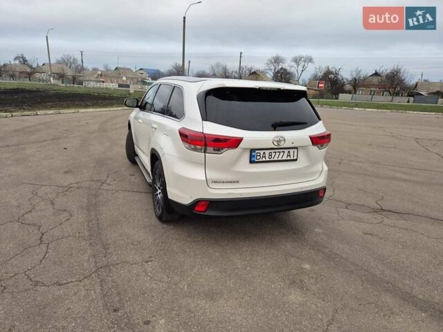 Білий Тойота Хайлендер, об'ємом двигуна 2.67 л та пробігом 149 тис. км за 29500 $, фото 6 на Automoto.ua