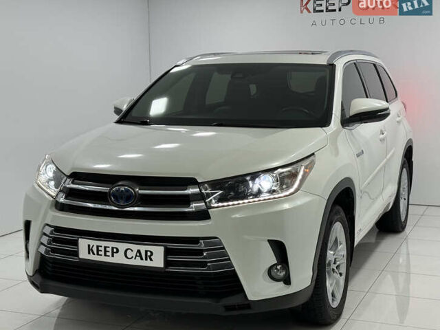 Белый Тойота Хайлендер, объемом двигателя 3.46 л и пробегом 100 тыс. км за 34000 $, фото 10 на Automoto.ua