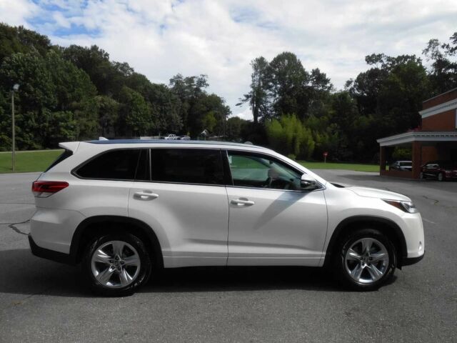 Белый Тойота Хайлендер, объемом двигателя 3.5 л и пробегом 67 тыс. км за 15600 $, фото 7 на Automoto.ua