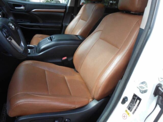 Белый Тойота Хайлендер, объемом двигателя 3.5 л и пробегом 67 тыс. км за 15600 $, фото 8 на Automoto.ua