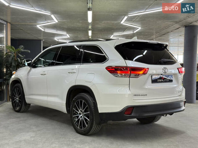 Белый Тойота Хайлендер, объемом двигателя 3.46 л и пробегом 74 тыс. км за 32900 $, фото 10 на Automoto.ua