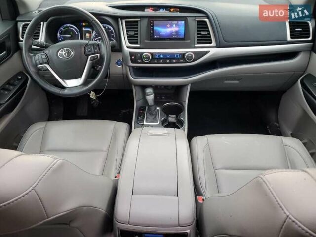 Белый Тойота Хайлендер, объемом двигателя 3.5 л и пробегом 86 тыс. км за 8700 $, фото 7 на Automoto.ua