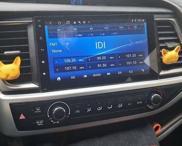 Белый Тойота Хайлендер, объемом двигателя 3.46 л и пробегом 132 тыс. км за 28999 $, фото 9 на Automoto.ua