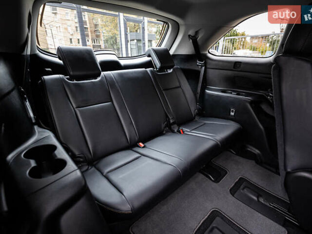 Белый Тойота Хайлендер, объемом двигателя 3.46 л и пробегом 26 тыс. км за 37950 $, фото 57 на Automoto.ua