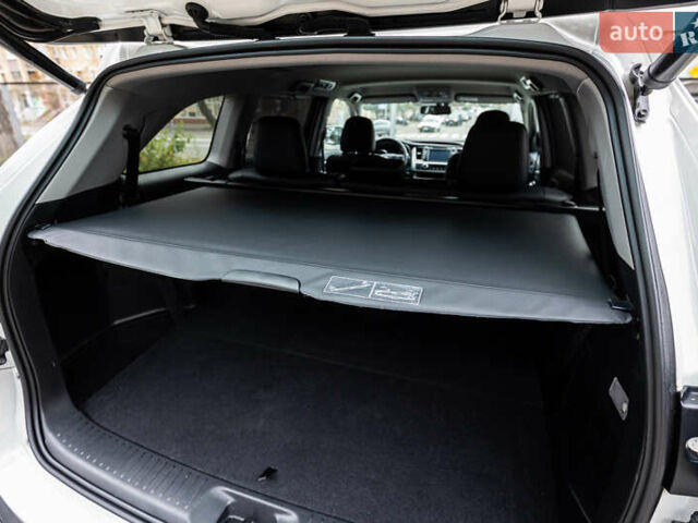 Белый Тойота Хайлендер, объемом двигателя 3.46 л и пробегом 26 тыс. км за 37950 $, фото 55 на Automoto.ua