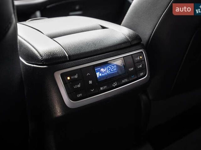 Белый Тойота Хайлендер, объемом двигателя 3.46 л и пробегом 26 тыс. км за 37950 $, фото 52 на Automoto.ua