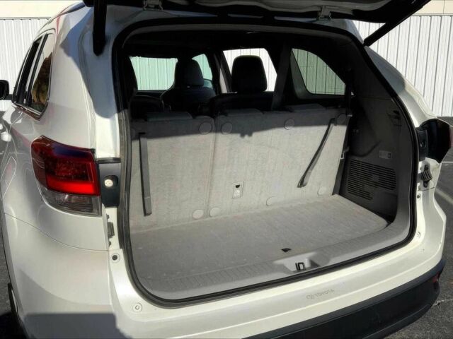 Белый Тойота Хайлендер, объемом двигателя 3.5 л и пробегом 43 тыс. км за 16700 $, фото 15 на Automoto.ua