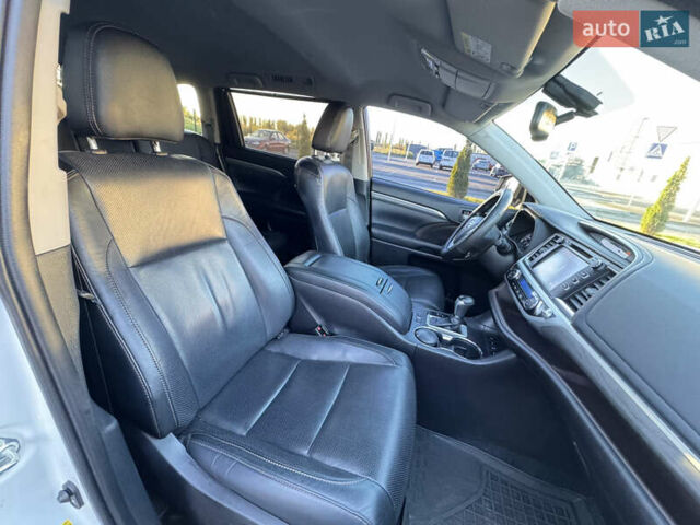 Белый Тойота Хайлендер, объемом двигателя 3.46 л и пробегом 149 тыс. км за 32700 $, фото 14 на Automoto.ua