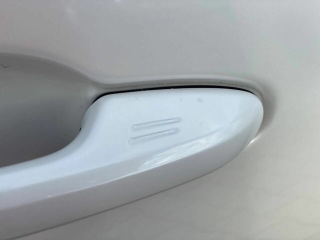 Белый Тойота Хайлендер, объемом двигателя 3.5 л и пробегом 125 тыс. км за 33600 $, фото 8 на Automoto.ua