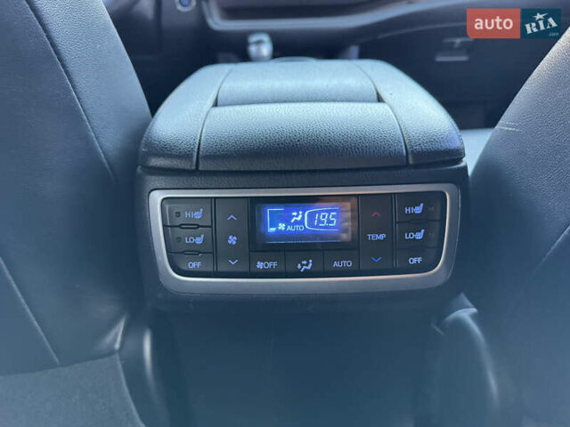 Белый Тойота Хайлендер, объемом двигателя 3.46 л и пробегом 149 тыс. км за 32700 $, фото 13 на Automoto.ua