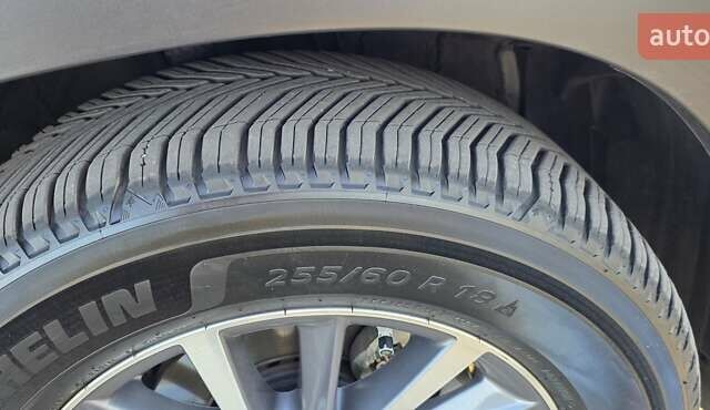 Білий Тойота Хайлендер, об'ємом двигуна 3.46 л та пробігом 98 тис. км за 35000 $, фото 10 на Automoto.ua