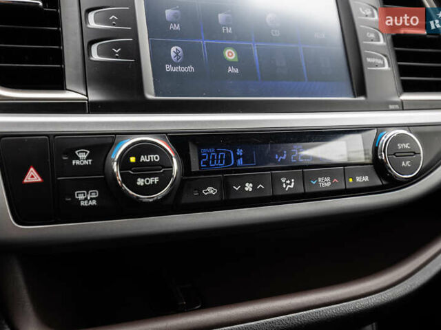 Белый Тойота Хайлендер, объемом двигателя 3.46 л и пробегом 26 тыс. км за 37950 $, фото 38 на Automoto.ua