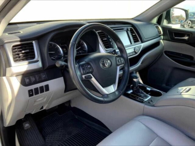 Белый Тойота Хайлендер, объемом двигателя 3.5 л и пробегом 43 тыс. км за 16700 $, фото 9 на Automoto.ua