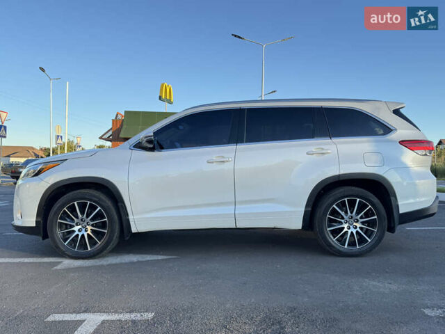 Белый Тойота Хайлендер, объемом двигателя 3.46 л и пробегом 149 тыс. км за 32700 $, фото 7 на Automoto.ua