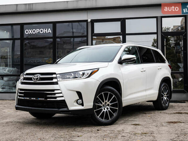 Белый Тойота Хайлендер, объемом двигателя 3.46 л и пробегом 26 тыс. км за 37950 $, фото 67 на Automoto.ua