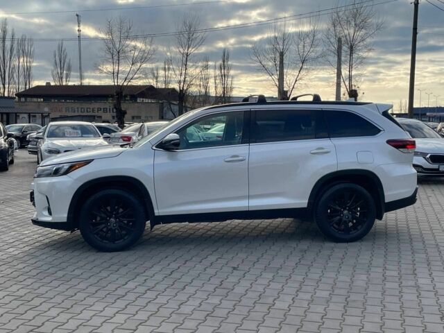 Белый Тойота Хайлендер, объемом двигателя 3.5 л и пробегом 125 тыс. км за 33600 $, фото 3 на Automoto.ua