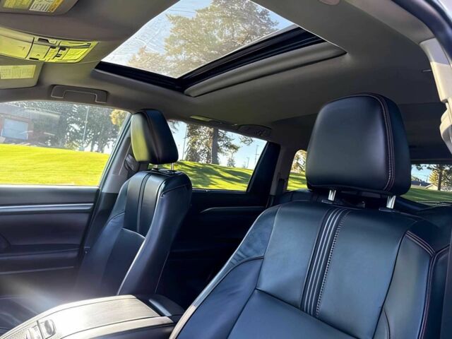 Белый Тойота Хайлендер, объемом двигателя 3.5 л и пробегом 36 тыс. км за 14000 $, фото 9 на Automoto.ua