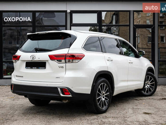Белый Тойота Хайлендер, объемом двигателя 3.46 л и пробегом 26 тыс. км за 37950 $, фото 13 на Automoto.ua