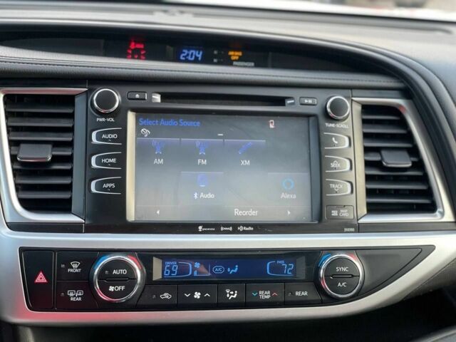 Белый Тойота Хайлендер, объемом двигателя 3.5 л и пробегом 125 тыс. км за 33600 $, фото 13 на Automoto.ua