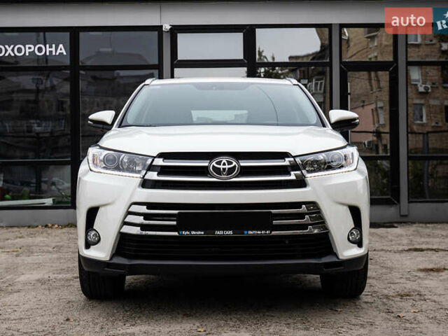 Белый Тойота Хайлендер, объемом двигателя 3.46 л и пробегом 26 тыс. км за 37950 $, фото 68 на Automoto.ua