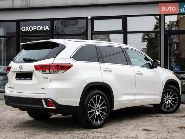 Белый Тойота Хайлендер, объемом двигателя 3.46 л и пробегом 26 тыс. км за 37950 $, фото 72 на Automoto.ua