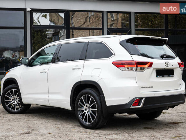 Белый Тойота Хайлендер, объемом двигателя 3.46 л и пробегом 26 тыс. км за 37950 $, фото 70 на Automoto.ua