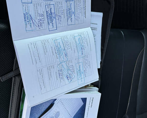 Белый Тойота Хайлендер, объемом двигателя 3.46 л и пробегом 149 тыс. км за 32700 $, фото 15 на Automoto.ua