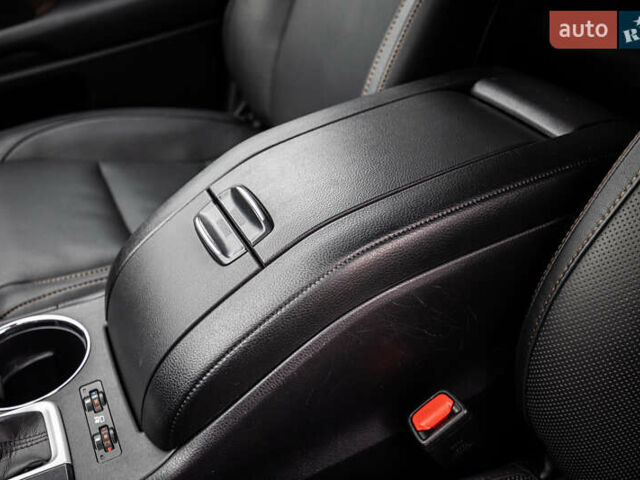 Белый Тойота Хайлендер, объемом двигателя 3.46 л и пробегом 26 тыс. км за 37950 $, фото 34 на Automoto.ua